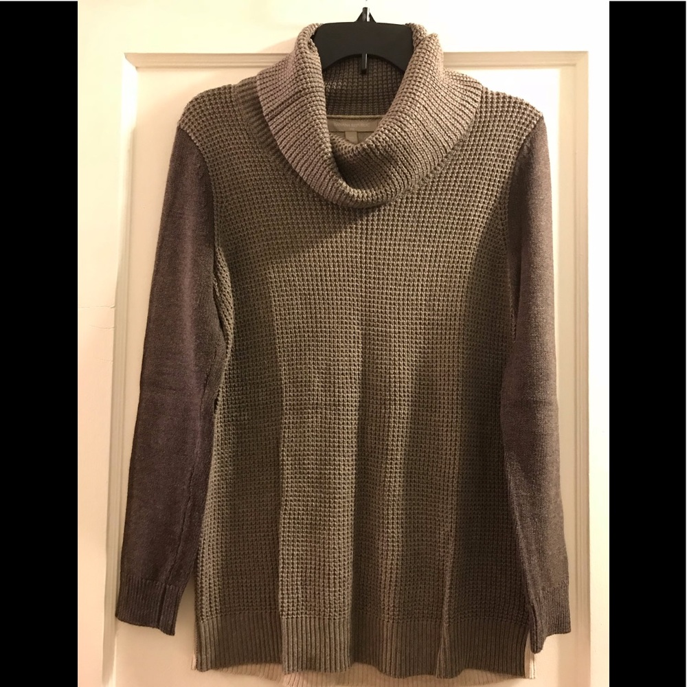 Banana Republic Long Sleeve Sweater Pullover